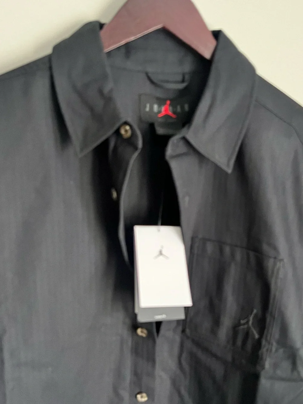 AIR JORDAN Essentials Oversized Men’s Black Button Down Shirt FV7446 010 Size S